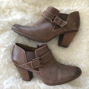 Sofft Nell Buckle Booties